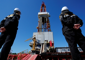 روسيا تنفي نيتها خفض إنتاج النفط