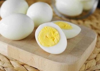 تناول البيض