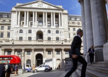 اليوم.. بنك إنجلترا يقترب من أكبر زيادة في أسعار الفائدة منذ 27 عاماً