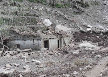 انهيار أرضي يتسبب بسقوط ضحايا في نيبال