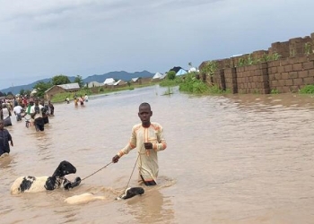 مقتل المئات جراء الفيضانات في نيجيريا