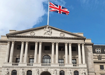 محافظ بنك إنجلترا يلمح إلى رفع معدل الفائدة مجدداً