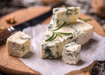 فوائد الجبنة الزرقاء للصحة