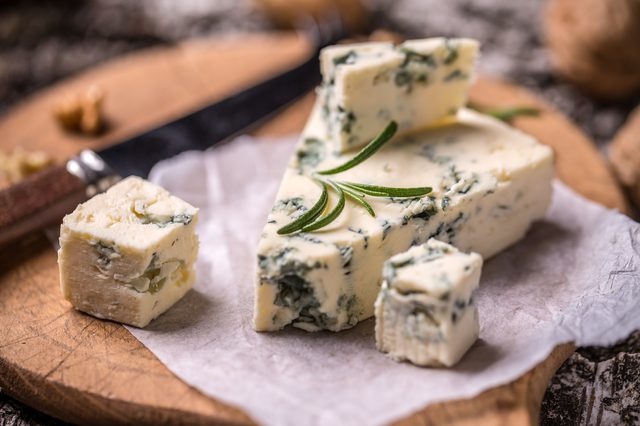 فوائد الجبنة الزرقاء للصحة