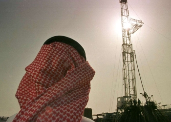 السعودية والكويت توقعان مذكرة تفاهم لتطوير حقل الدرة النفطي