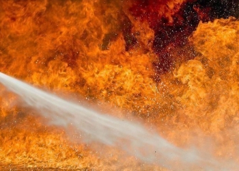 الحرائق تجبر مدينة سياحية في تشيلي على إعلان حالة طوارئ