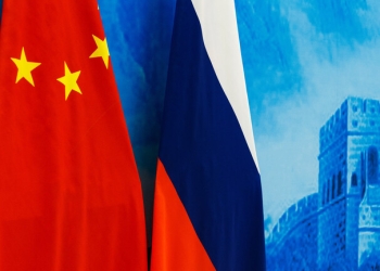 الخارجية الصينية تؤكد أن العلاقة مع روسيا أصبحت قوية كالصخر