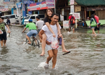 ارتفاع عدد ضحايا الفيضانات والانهيارات الأرضية في الفلبين