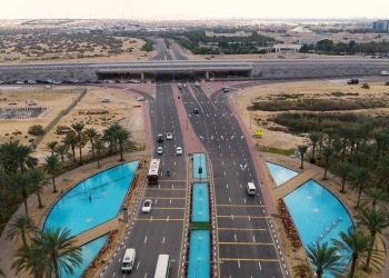 افتتاح مشروع تطوير شارع الشيخ زايد بن حمدان وجسرين بسعة كبيرة في دبي