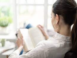 ما هو أثر القراءة على زيادة الصحة العقلية؟