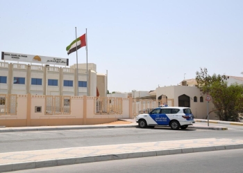 شرطة أبوظبي تضبط سائقاً ارتكب 3 مخالفات خطرة