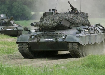 بولندا تعتزم تسليم أوكرانيا 10 دبابات ليوبارد إضافية