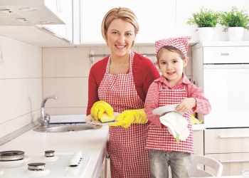 المهام المنزلية المناسبة لطفلك