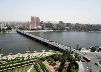 انكماش نشاط القطاع الخاص غير النفطي في مصر