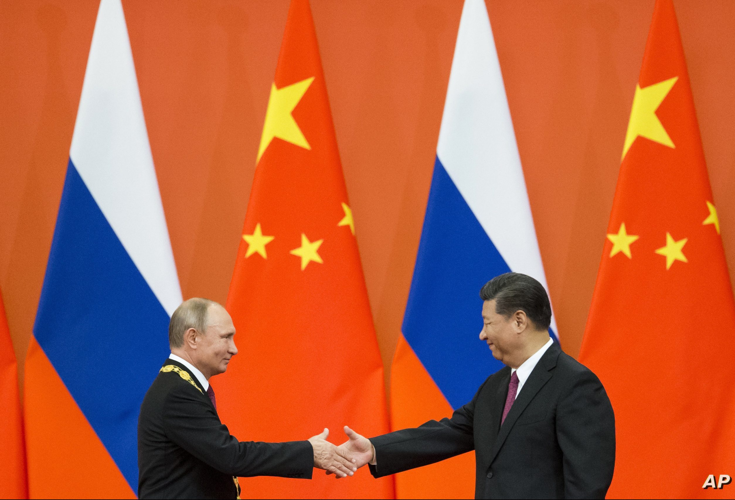 خبير روسي: موسكو وبكين قد توقعان اتفاقيات اقتصادية جديدة