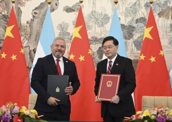 هندوراس تقاطع تايوان وتباشر علاقات دبلوماسية مع الصين