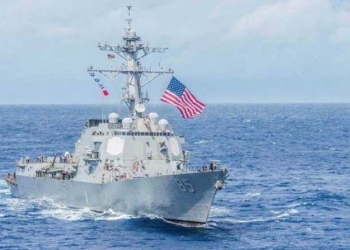 اقتراب خطير بين سفينة حربية صينية وأخرى أمريكية في بحر الصين الجنوبي