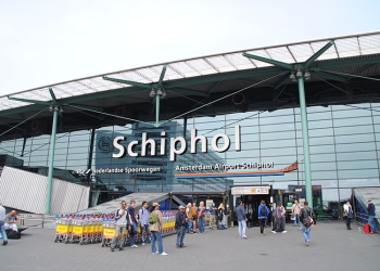 إلغاء نحو 300 رحلة جوية في مطار شيفول