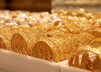 أسعار الذهب تتراجع صباح اليوم