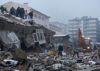 عالم زلازل يحذر من زلزال مدمر في إسطنبول