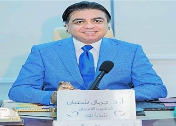 طبيب مصري يحذر من «عشوائية المكملات والفيتامينات»