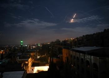 الدفاع السورية تعلن مقتل 8 عسكريين وجرح آخرين جراء قصف إسرائيلي في ريف درعا