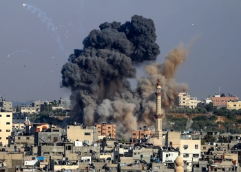 الجيش الإسرائيلي يطلب من سكان مناطق في غزة مغادرتها