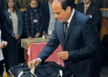 "السيسي" يدلي بصوته في الانتخابات المصرية