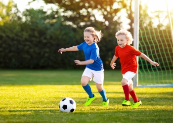 فوائد ممارسة الرياضة بالنسبة للأطفال