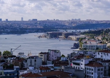 عمدة اسطنبول يدعو للاستعداد للزلزال المرتقب