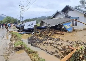 ارتفاع حصيلة ضحايا فيضانات سومطرة